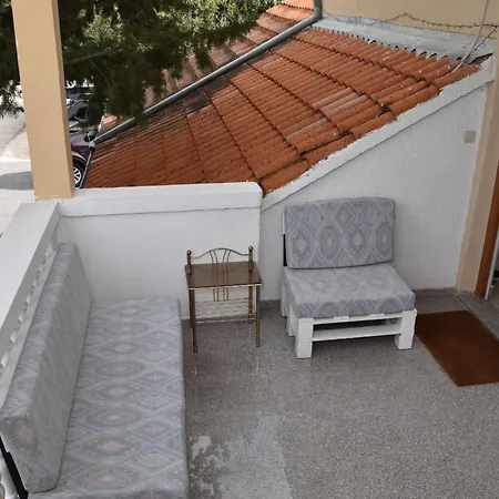 Ruhige Mit Terrasse Und Garten * Pakoštane